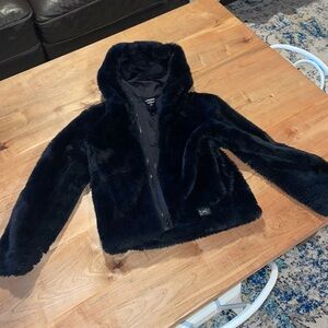 Euc youth girls under armour faux fur zip up jacket